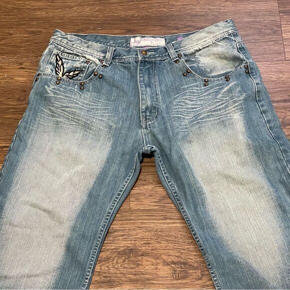Vintage AKOO Faded Distressed Jeans Embroidered Feather Leaf Pocket Detail 38 - Picture 3 of 16